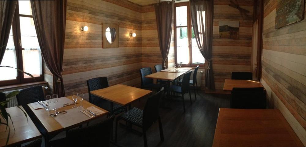 旅行者酒店 Saint-Chély-dʼAubrac 外观 照片